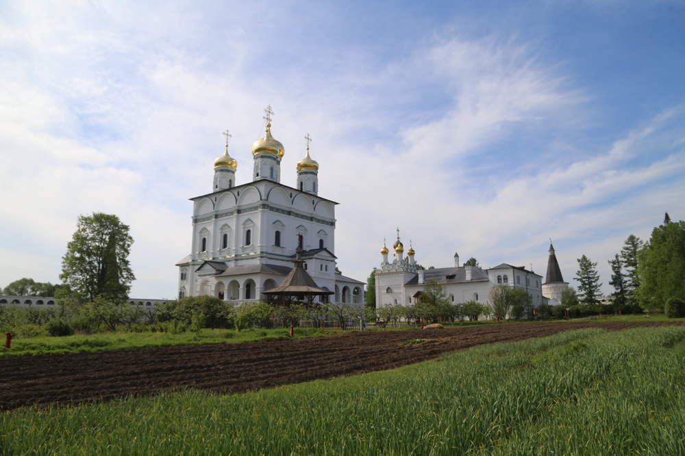 Весна Иосифо Волоцкий монастырь